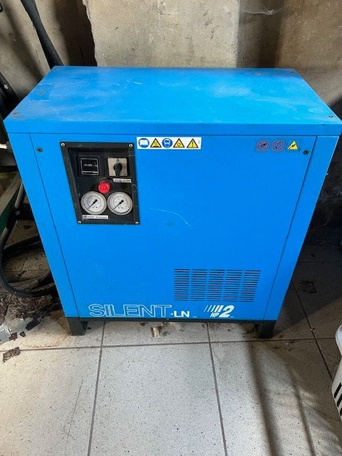 COMPRESSOR, Doe-het-zelf en Bouw, Ophalen, 10 bar of meer, Zo goed als nieuw, 25 tot 100 liter