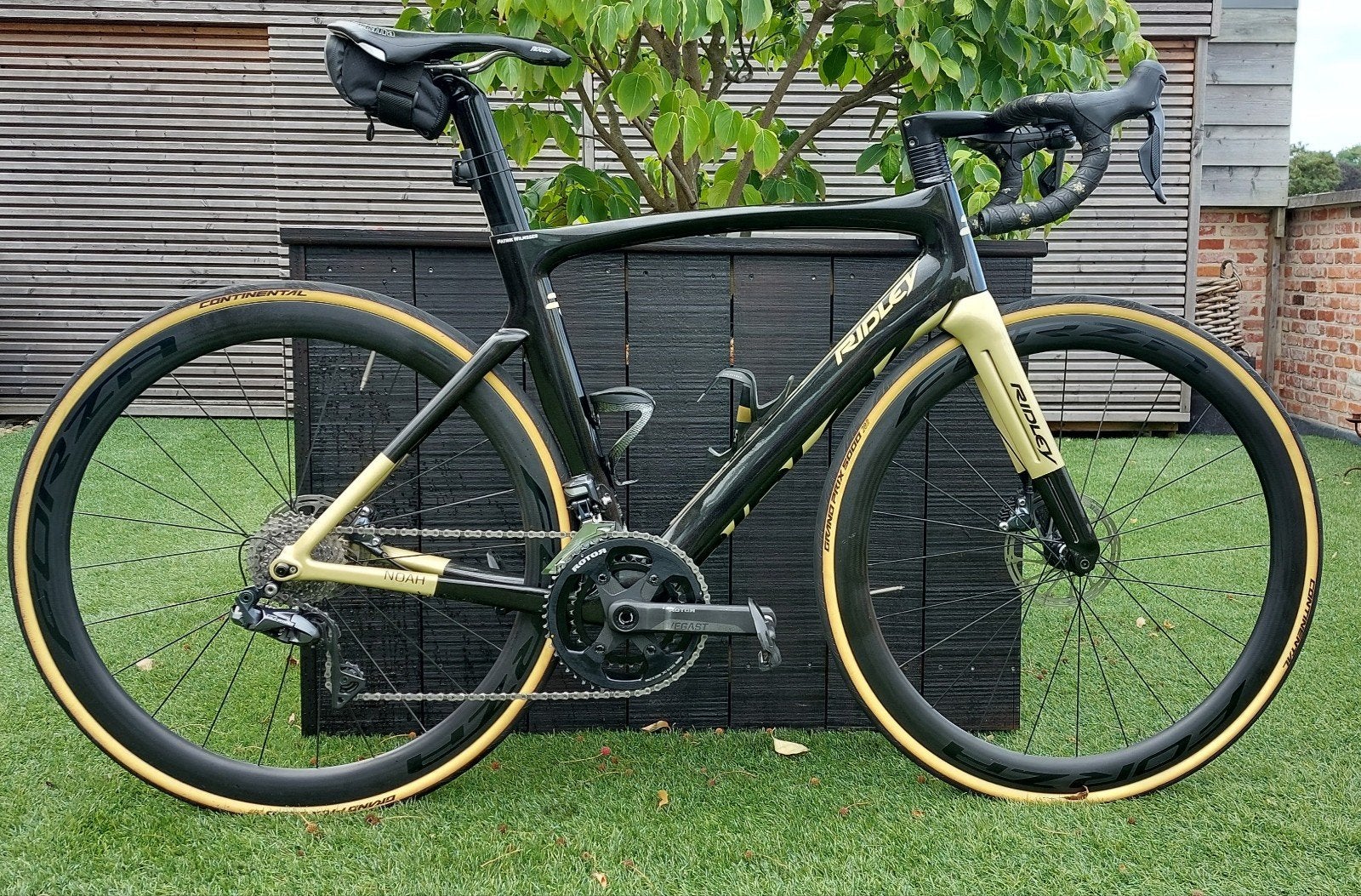 Ridley Noah, Ophalen