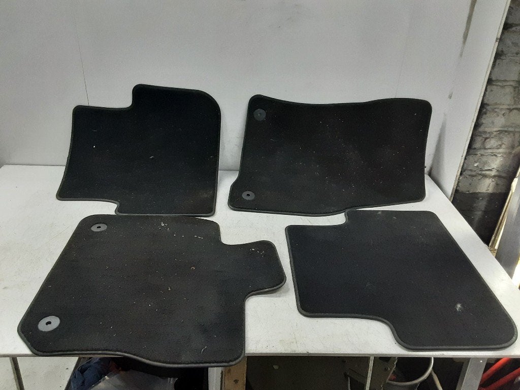 JEU DE TAPIS Volkswagen Tiguan (CT1) (01-2023/-) (571863012), Autos : Pièces & Accessoires, Volkswagen, Mevr. I. Hauben, Utilisé