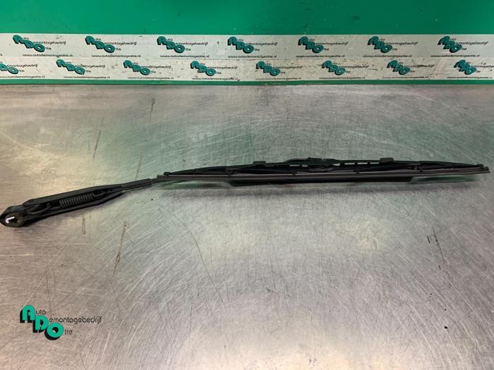 Bras essuie-glace avant d'un Opel Corsa (Corsa C 00-), Autos : Pièces & Accessoires, Vitres & Accessoires, Opel, Utilisé, 3 mois de garantie