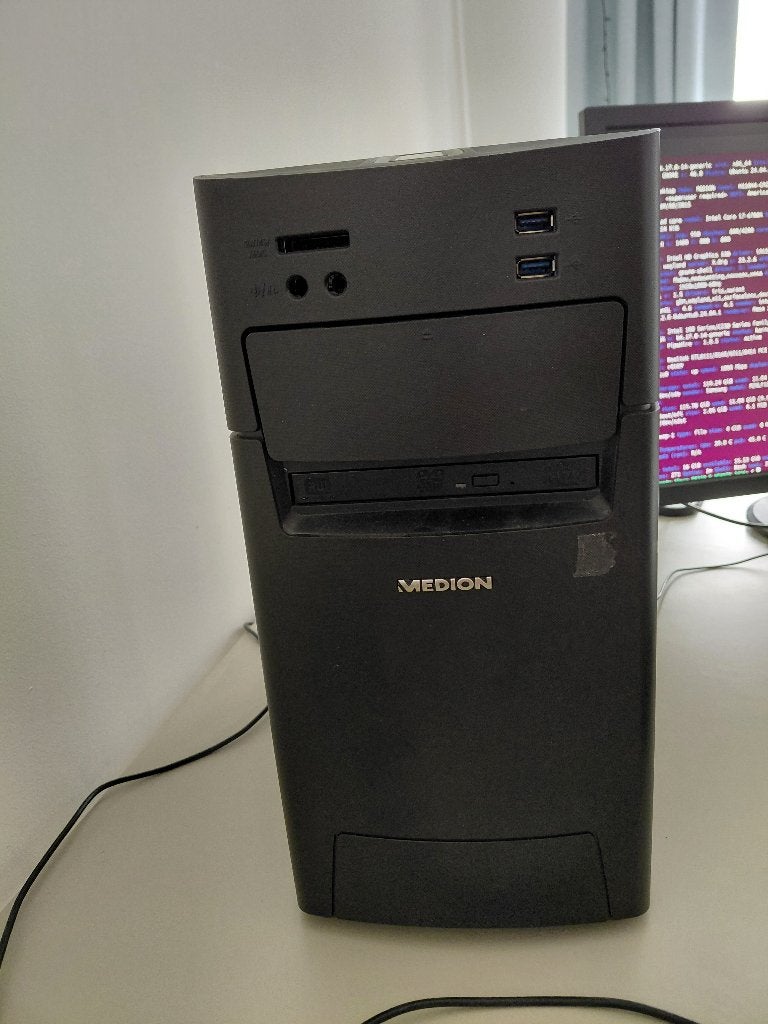 Desktop PC — Intel i7-6700K | 16GB RAM | 128GB SSD | Ubuntu, Computers en Software, Ophalen, Gebruikt, Medion, SSD