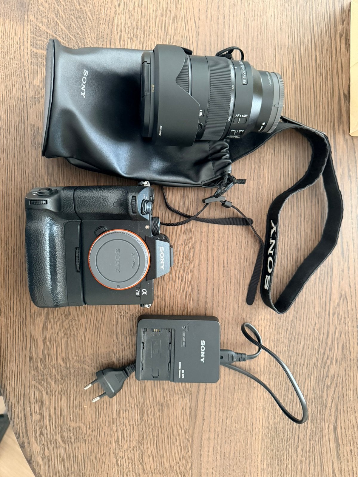 Sony a7 III met lens, grip, sd, filter en batterij, Spiegelreflex, Ophalen of Verzenden, Zo goed als nieuw, Sony