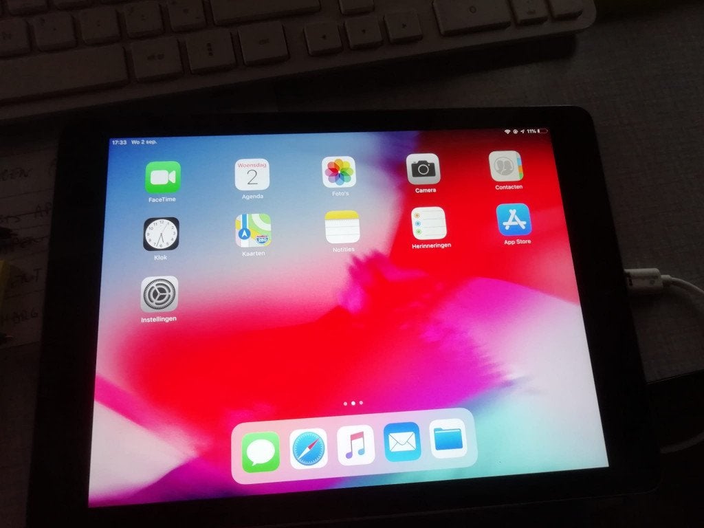 APPLE IPAD  met hoes goed werkende staat  50 eu incl post, 9 inch, Zo goed als nieuw, Wi-Fi en Mobiel internet, Verzenden