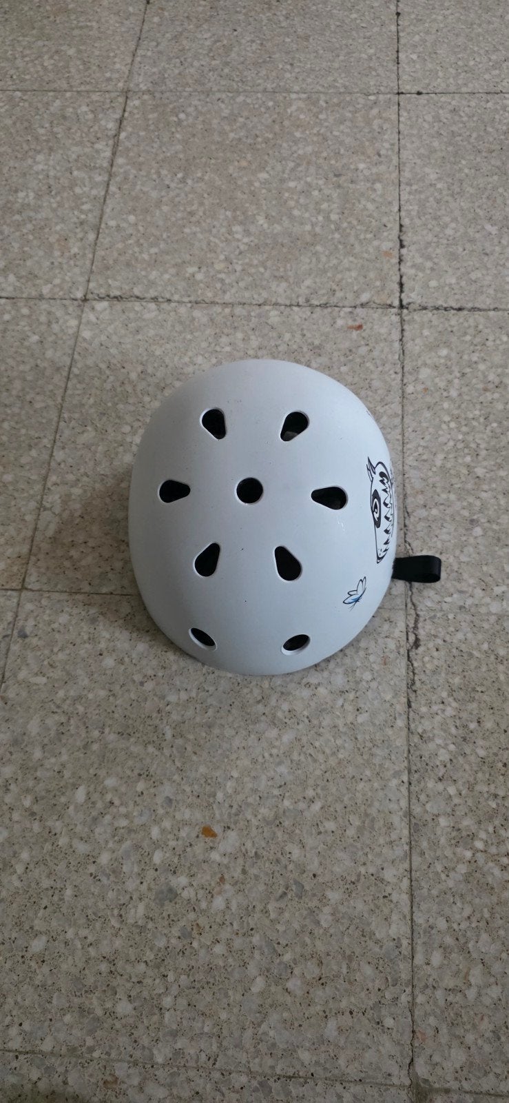 Te koop: nette witte fietshelm / skatehelm van het merk Skul, S, Gebruikt, Jongen of Meisje, SkullCap
