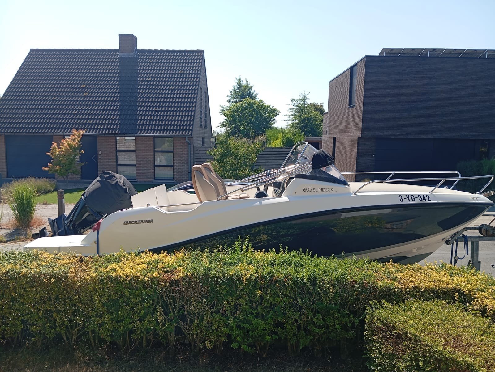 Quicksilver Activ 605 Sundeck, Enlèvement, Quicksilver, Moteur hors-bord