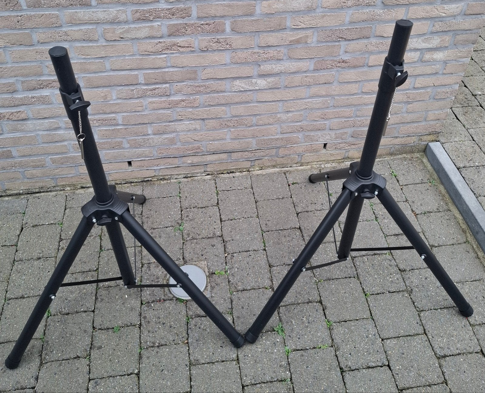 Ensemble de 2 nouveaux supports pour haut-parleurs SPS-502M, Enlèvement ou Envoi, Neuf, Pied, Haut-parleur