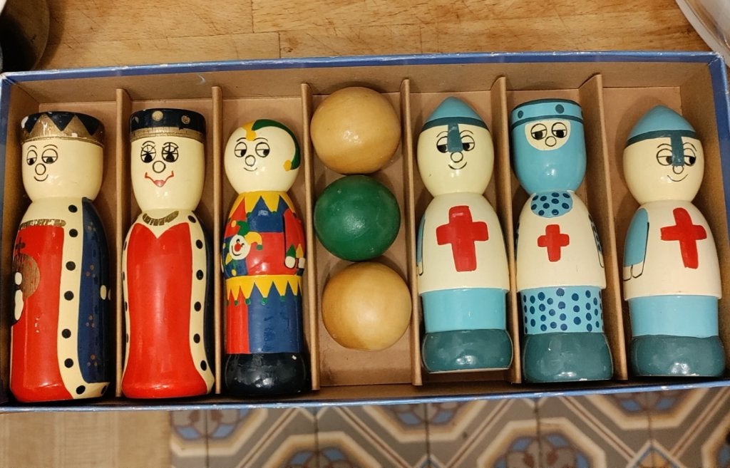 Jeu ancien de quilles bowling "Skittles", Enfants & Bébés, Jouets | Jouets en bois, Comme neuf, Enlèvement ou Envoi