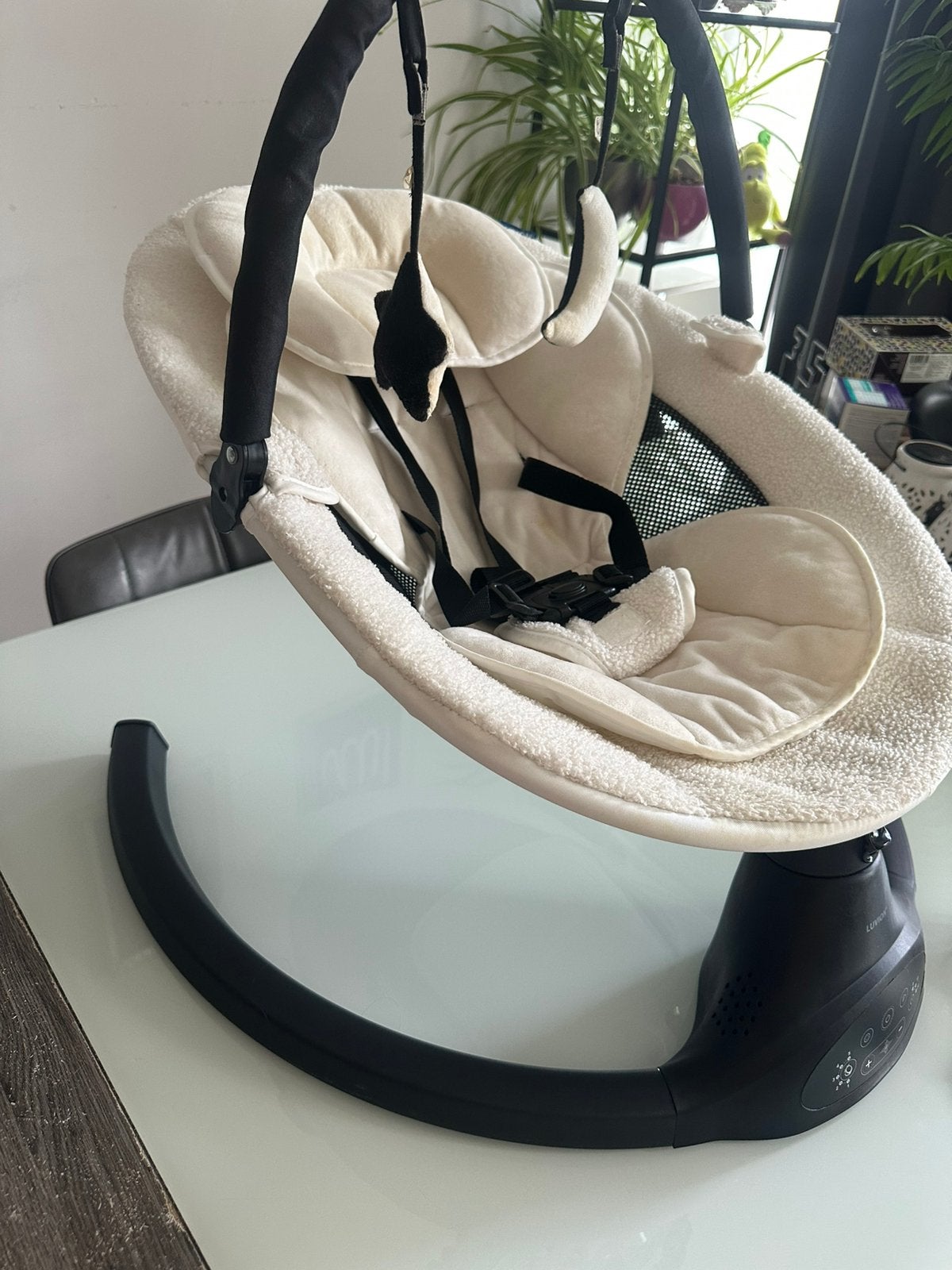Babyschommel met muziek en afstandsbediening, Enfants & Bébés, Relax bébé, Enlèvement, Comme neuf