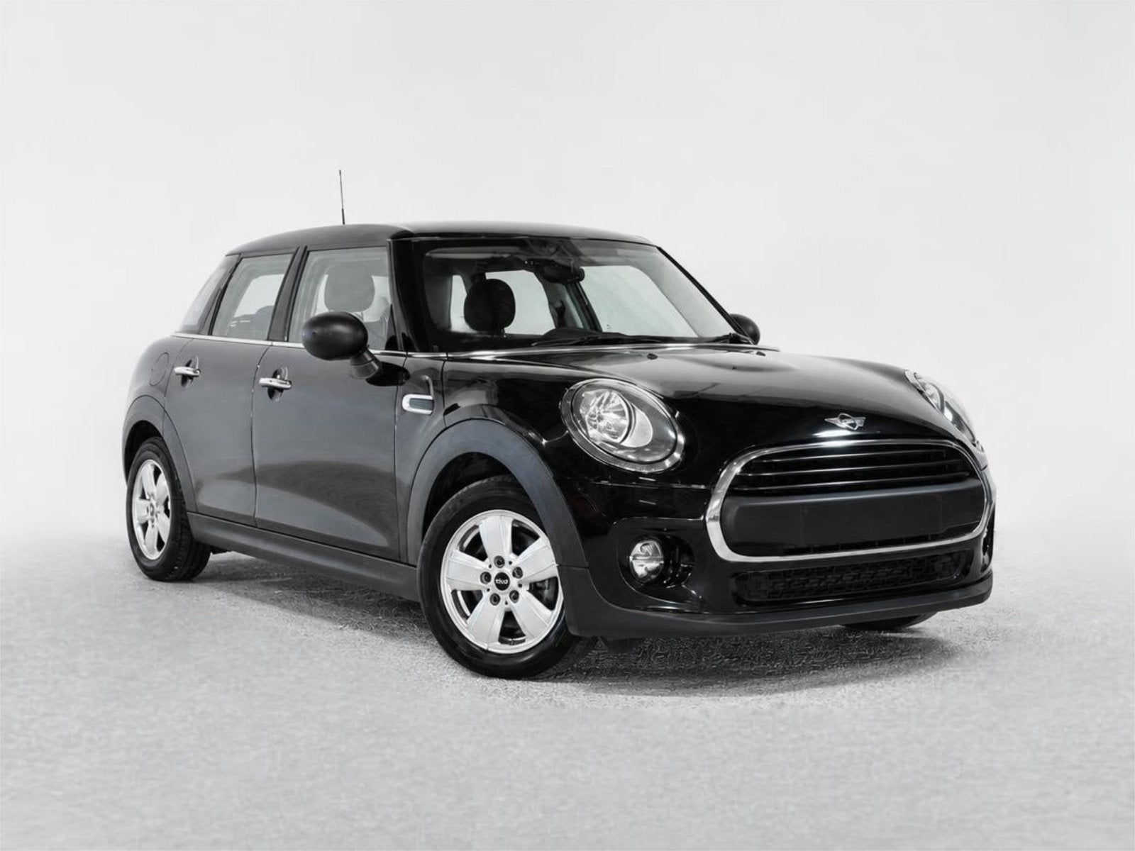 Mini One 1.2 Benzine (2015) - 129000km 5drs Gekeurd&Rijklaar, Autos, 121 g/km, Achat, Entreprise, Noir