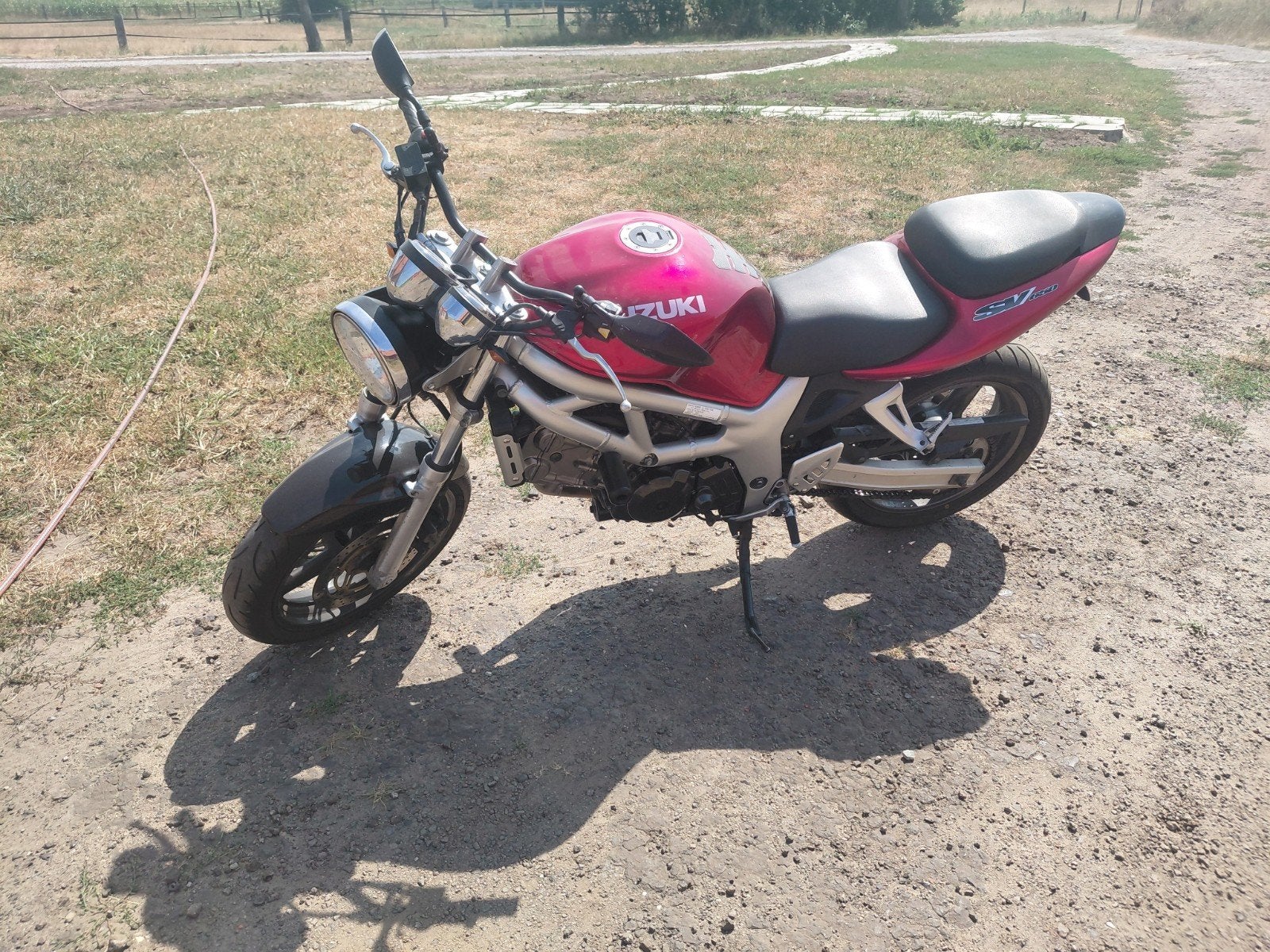 Suzuki sv 650 2001, Motoren, 2 cilinders, Motorrijbewijs A, Particulier