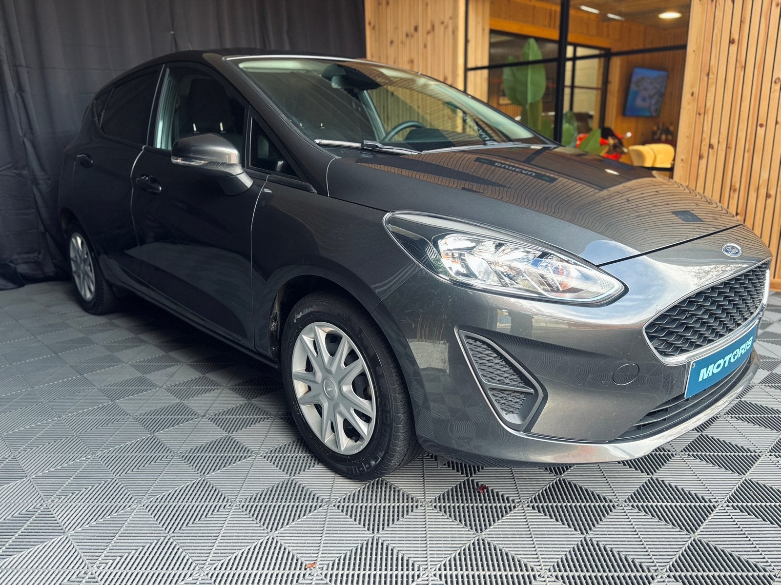 Ford Fiesta GARANTIE 12 MOIS, Auto's, Voorwielaandrijving, Stof, Bluetooth, https://public.car-pass.be/vhr