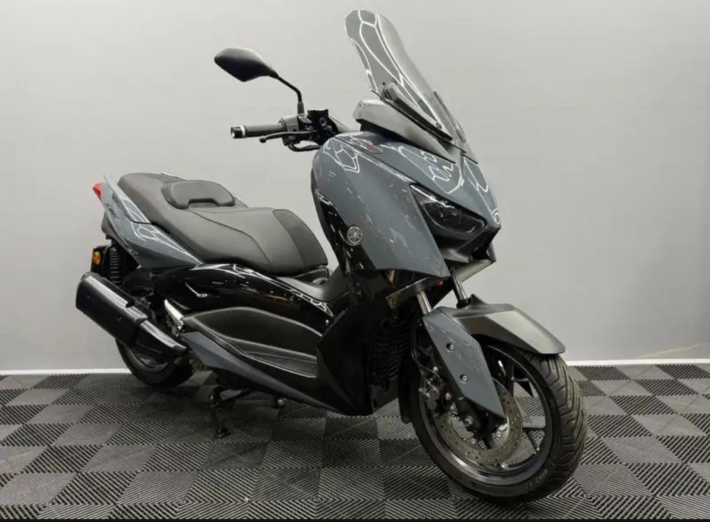 Yamaha  Xmax 300, Fietsen en Brommers, Ophalen, 300 cc, Zo goed als nieuw, Benzine