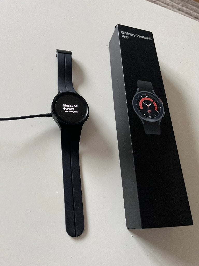 Samsung Galaxy watch 5 pro, Enlèvement, Comme neuf, Noir, Samsung galaxy watch 5 pro