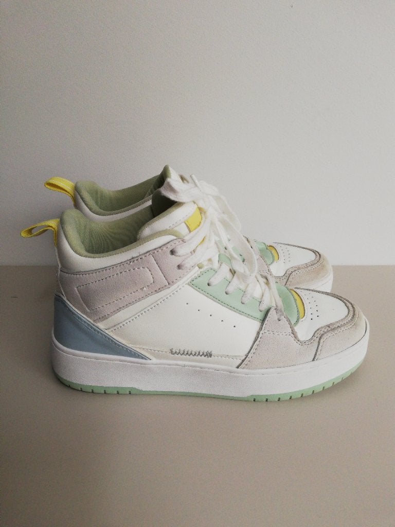 Hoge sneakers only Mt 38 amper gedrag3n, Kleding | Dames, Schoenen, Ophalen of Verzenden, Sneakers, Gedragen, Overige kleuren