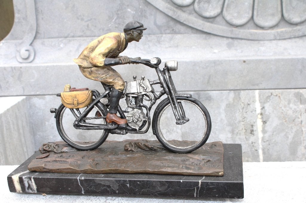 l homme sur une moto vintage bronze signé, DECKER, Enlèvement ou Envoi, Bronze