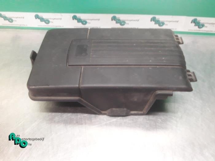 Couvercle de la batterie d'un Volkswagen Jetta (Jetta 05-), Volkswagen, -, 3 mois de garantie, Utilisé