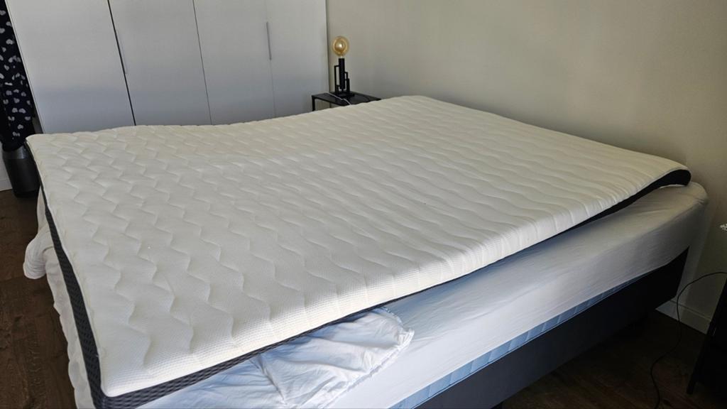 Surmatelas Comfort en mousse viscoélastique 160 x 200, Maison & Meubles, Enlèvement