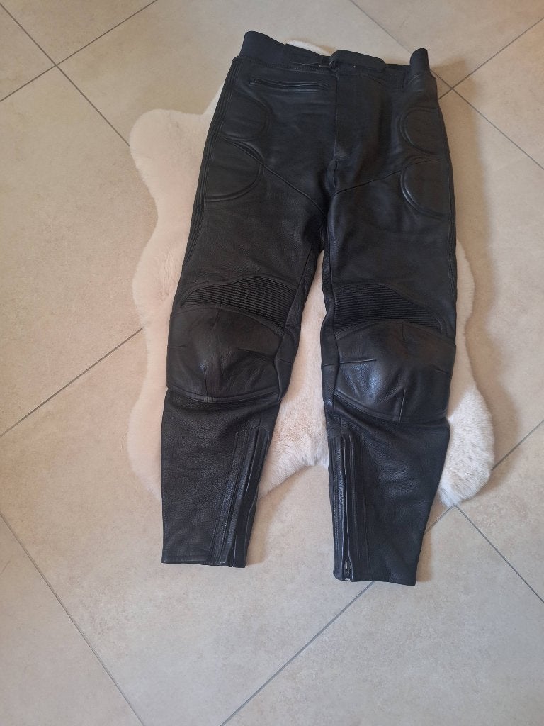 RICHA leren motorbroek als nieuw., Broek | leer, Dames, RICHA, Ophalen of Verzenden