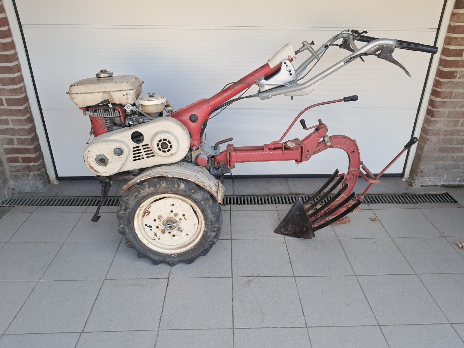 motoculteur et charrue HONDA F65, Enlèvement, Comme neuf, Cultivateur, Honda.