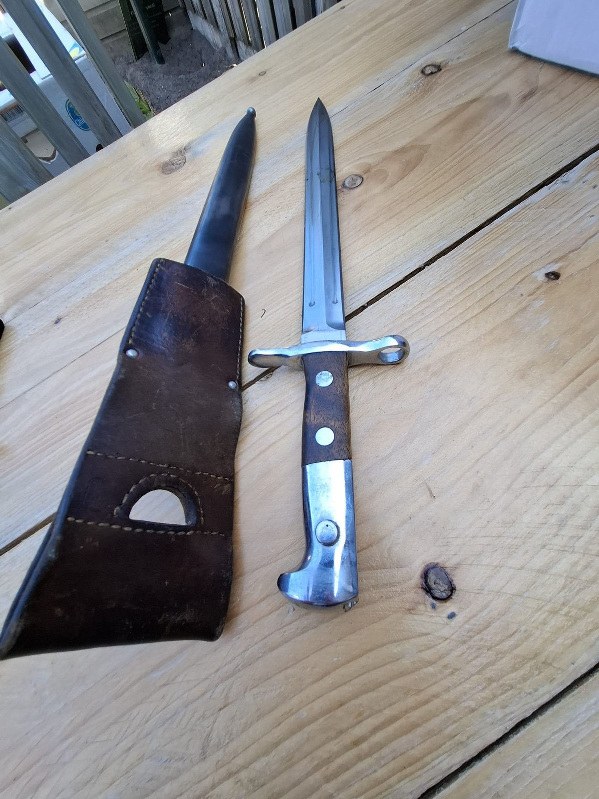 Baïonnette suisse 1918 pour k31/k11, Enlèvement