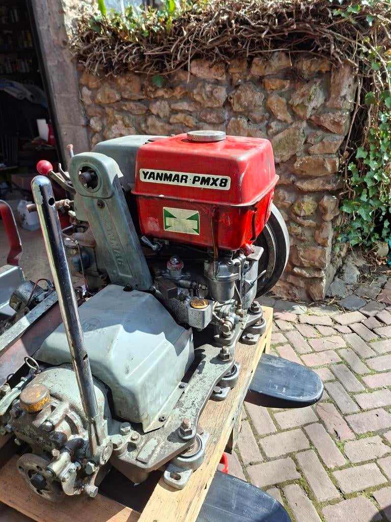 Inboard YANMAR DIESEL PMX 8, Ophalen