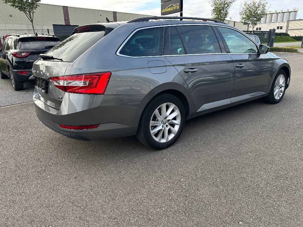 Skoda Superb Combi, 1.4 benzine + elektrisch,plug-in hybride, Auto's, Stof, Euro 6, 4 cilinders, Bedrijf