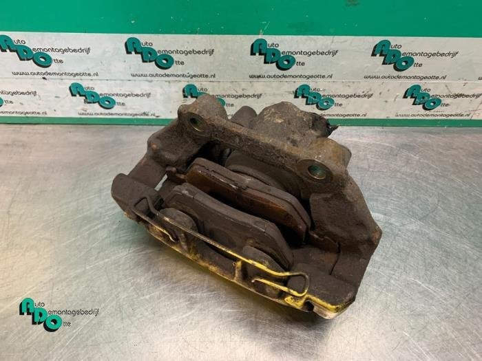 Remklauw (Tang) links-voor van een Audi A4 (A4 99-), Gebruikt, -, -, -