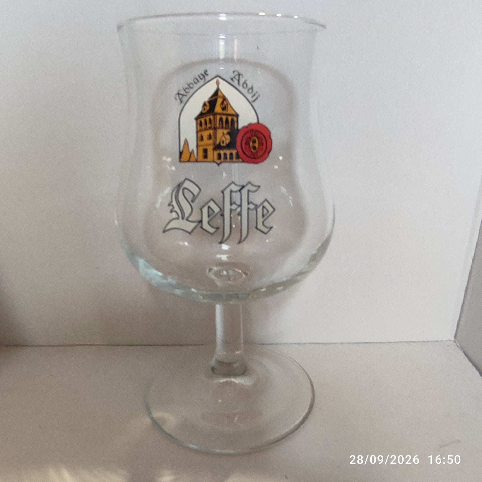 Un ancien verre LEFFE ., Enlèvement ou Envoi, Utilisé, Verre ou Verres, Leffe