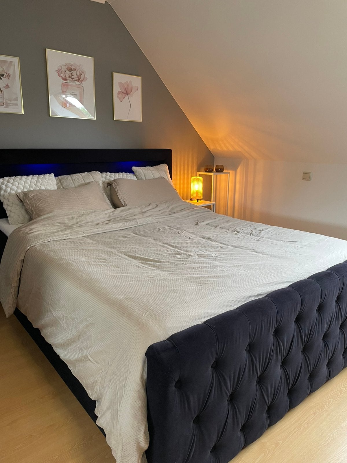 Boxspring met opbergruimte + led lights + usb laadpoorten, Ophalen, Zwart, Tweepersoons, Zo goed als nieuw