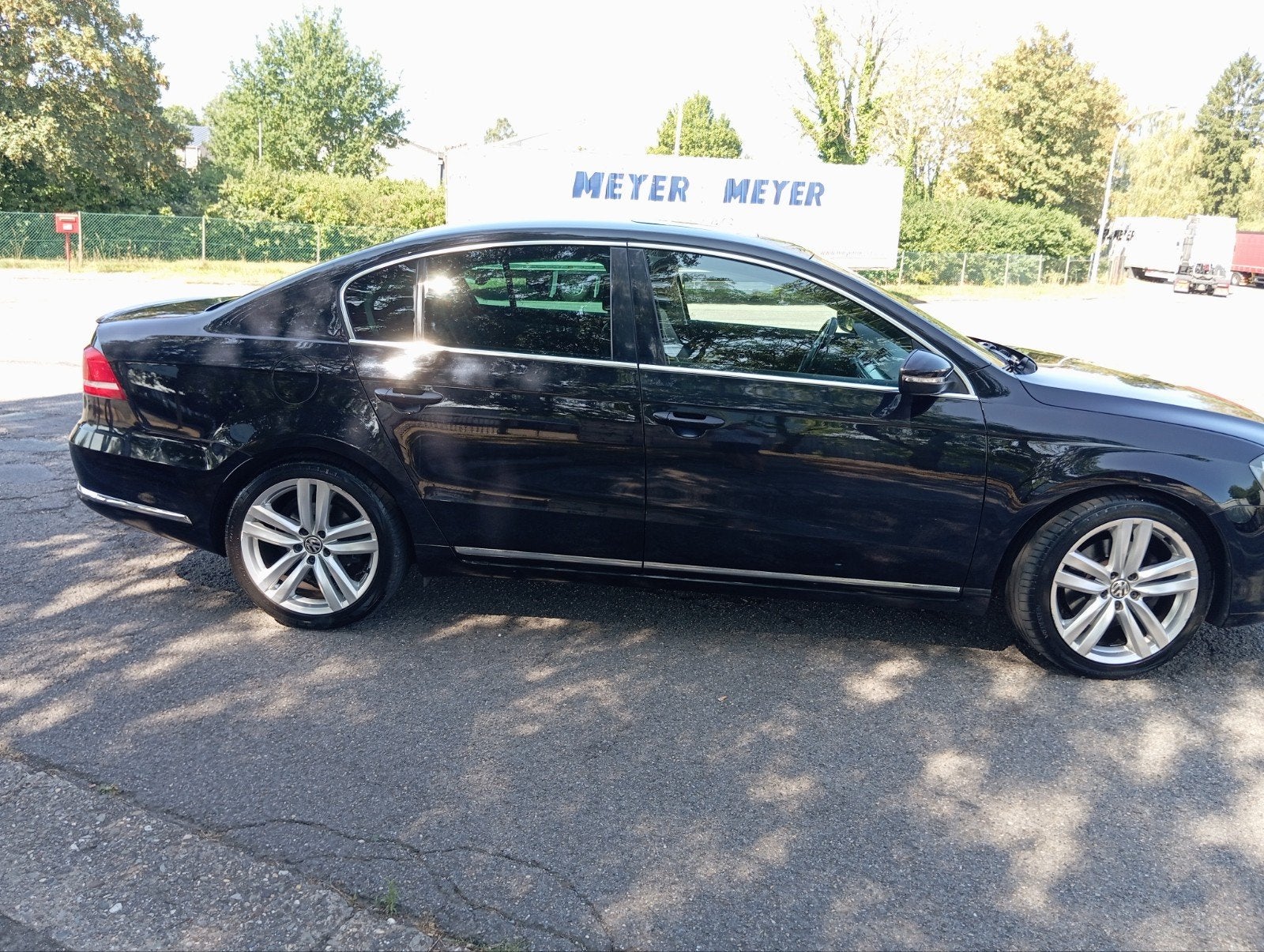 VW Passat diesel 1.6 TDI Noir, Cuir, Achat, ABS, Boîte manuelle