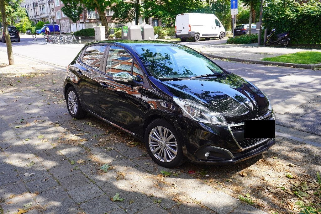 Peugeot 208 SIGNATURE Automaat NIEUW MOTORBLOK met factuur, Autos, Cruise Control, Achat, Euro 6, Entretenue par le concessionnaire