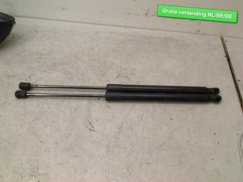 VERIN A GAZ Audi SQ5 (8RB) (01-2012/05-2017) (8r0827552a), Autos : Pièces & Accessoires, Auto-Union-Straße  1,
85057  Ingolstadt, DE