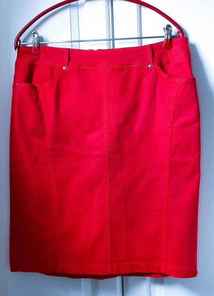 Te koop: Nieuw!! Mooie rode rok van Gerry Weber, 40., Nieuw, Knielengte, Gerry Weber, Rood