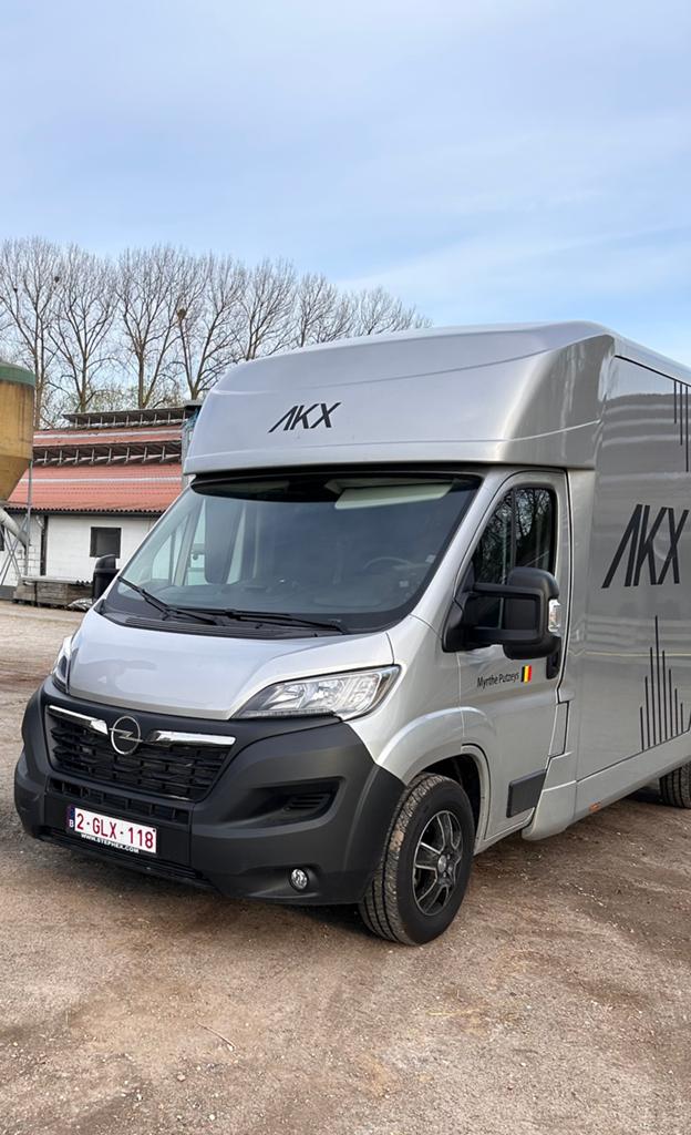 Paarden camionette AKX 2025 GEEN 6000km, Ophalen