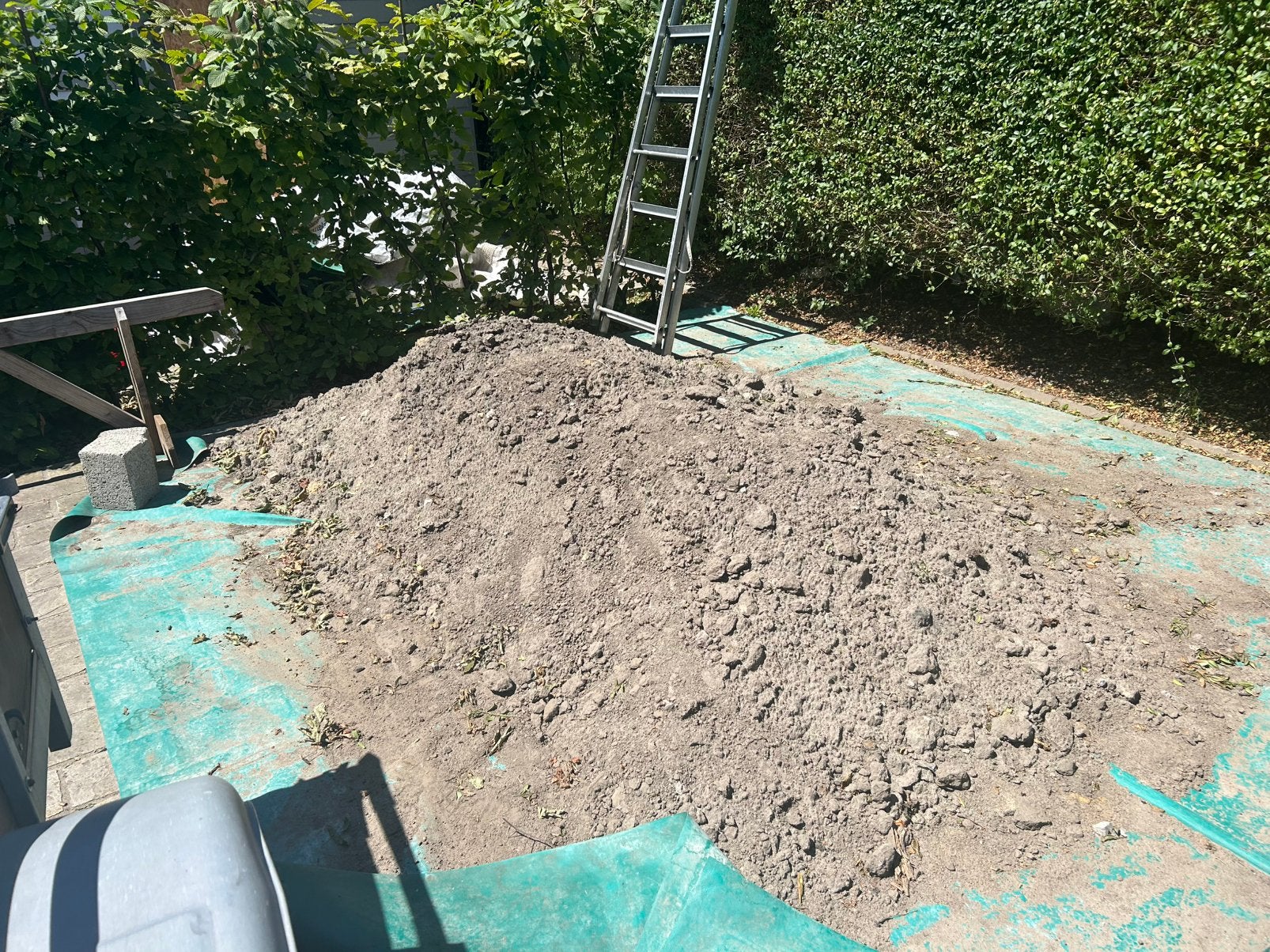 Ramassage gratuit de la terre (14 brouettes), Enlèvement, Terre pour jardin