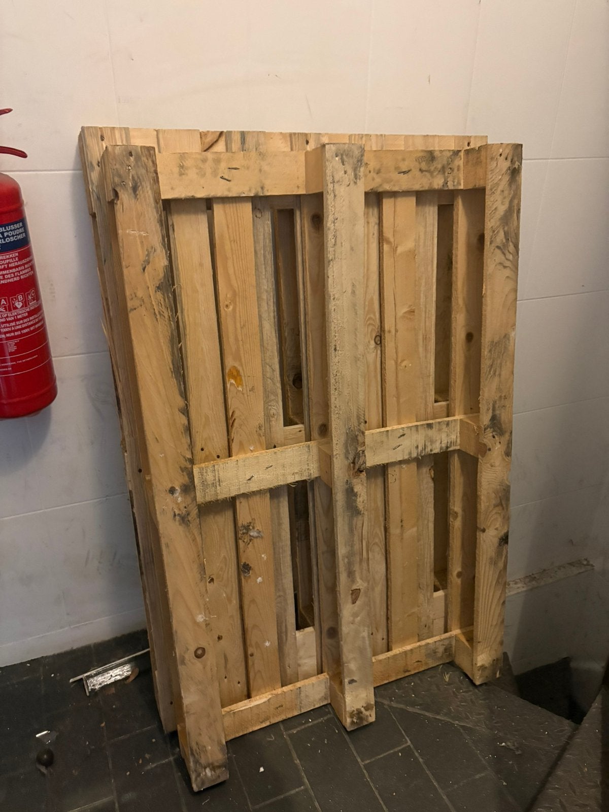 2 palettes, Enlèvement, Comme neuf
