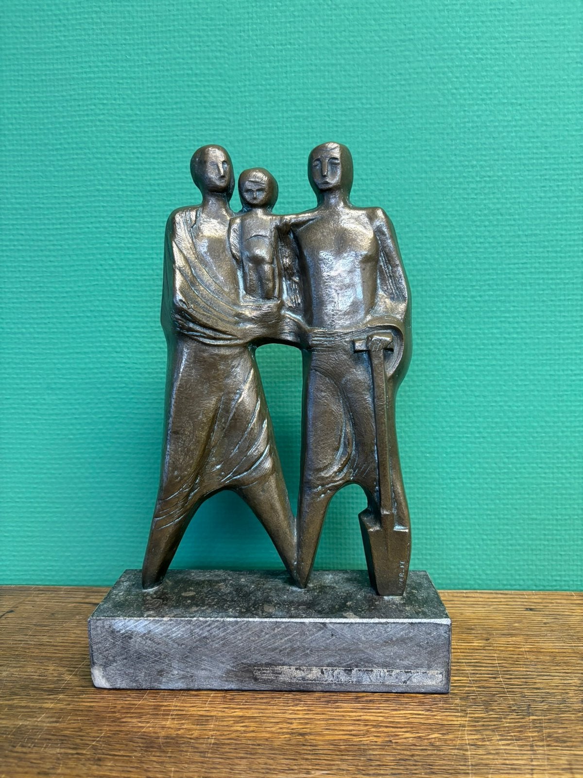 Antieke bronzen beeld ‘het gezin’ gesigneerd Verlee, Ophalen of Verzenden, Brons