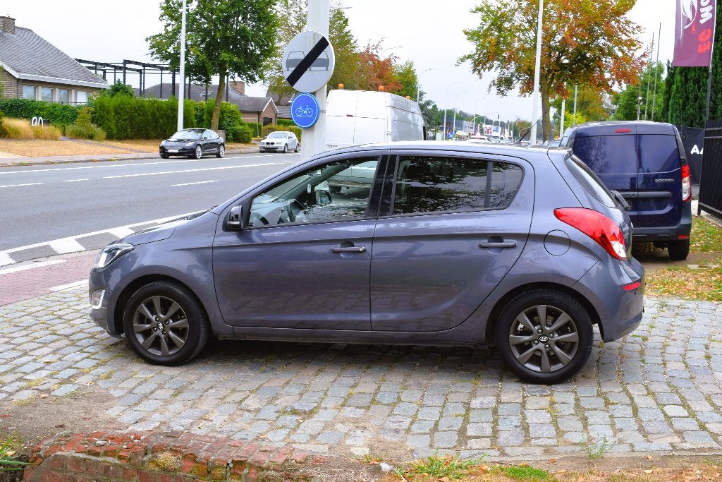 Hyundai i20 1.1CRDi/GO!/HISTORY/GARANTIE, Auto's, Hyundai, Voorwielaandrijving, Euro 5, Stof, Zwart