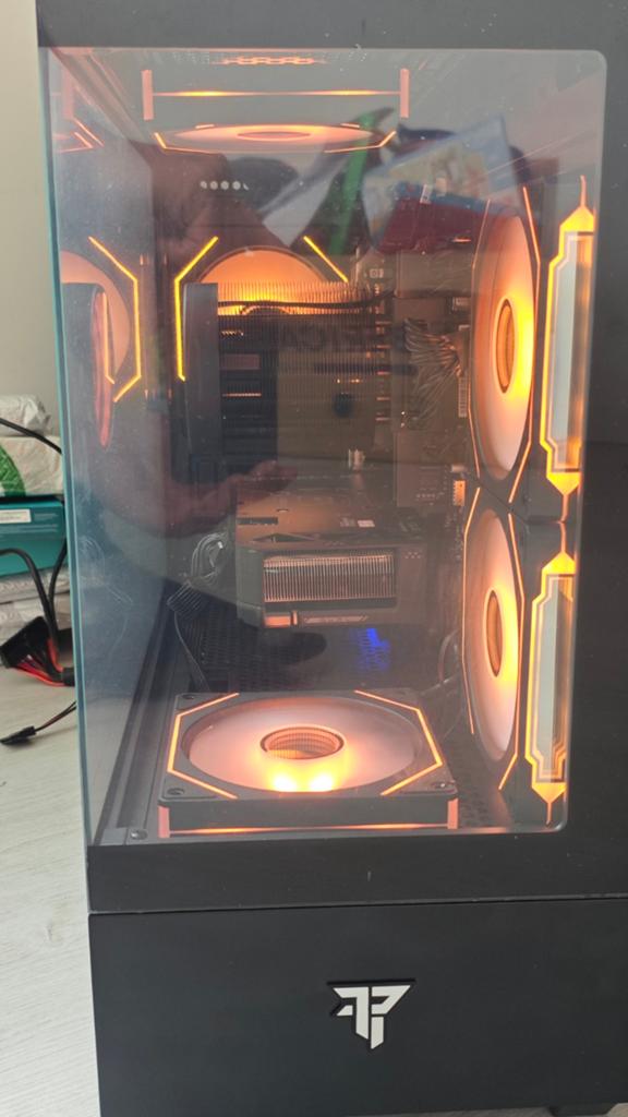 Panoramic Showcase Gaming PC | RTX 4060 & Ryzen 5600X | 32GB, Enlèvement, Gaming