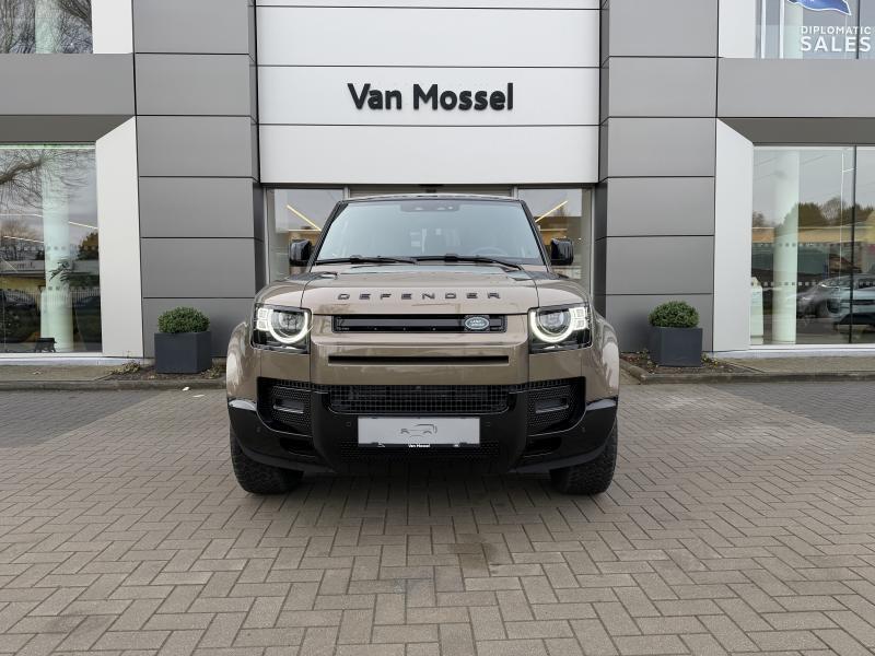 Land Rover Defender 90 D200 X-DYNAMIC (automaat), Automaat, Gebruikt, Zwart, Bruin