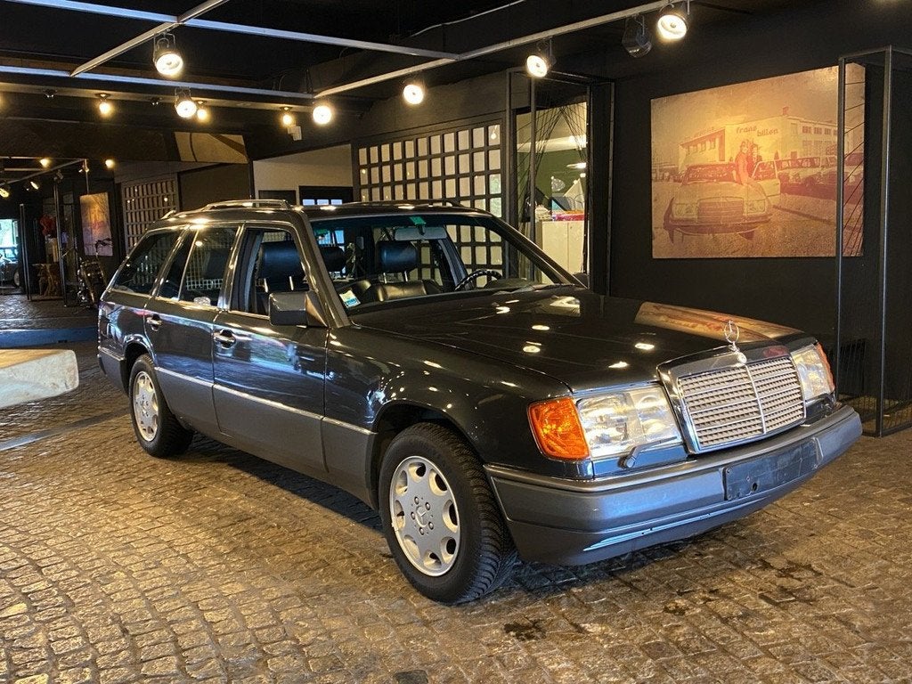 Mercedes-Benz 300-serie 300 S - W124 300TE (bj 1992), Automaat, 179 pk, Zwart, Mercedes-Benz