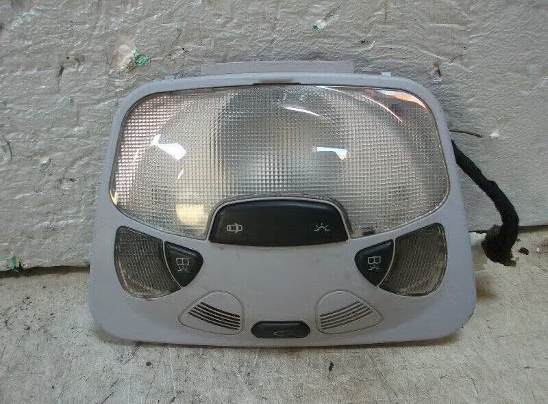 BINNENVERLICHTING VOOR C Combi (S203) (a203820-1001), Enlèvement ou Envoi, Mercedes-Benz, Utilisé, Info@forvia.com