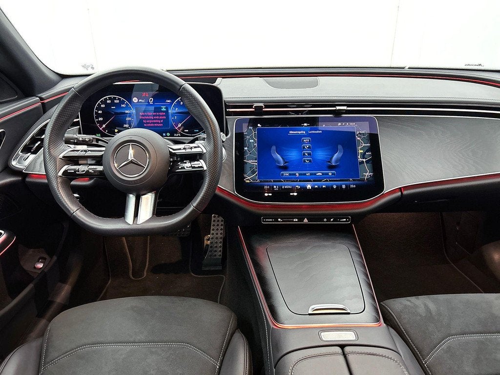 Mercedes-Benz E-Klasse 200 Break AMG Line Night Pack | Distr, Autos, Entreprise, 1905 kg, Entretenue par le concessionnaire, https://public.car-pass.be/vhr/f4c9e27d-2bfe-4199-b8c2-1d9aba92b8a8
