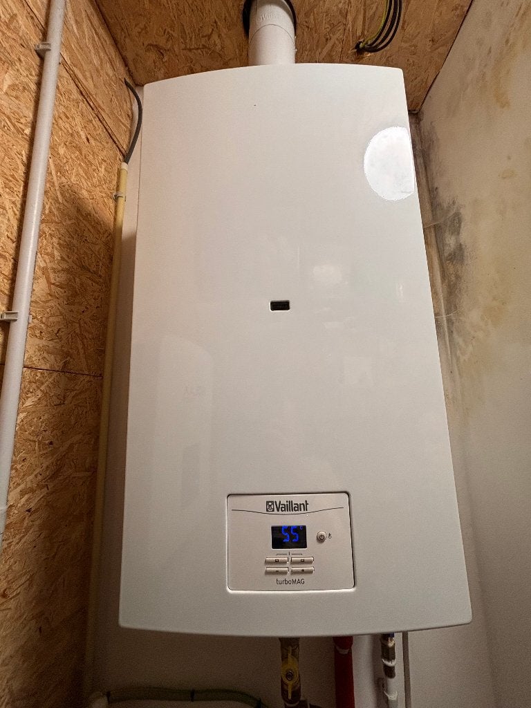 Chauffe-eau instantané Vaillant TurboMag 17 (17l/min/gz nat), Moins de 3 ans, Enlèvement, Gaz naturel, Boiler