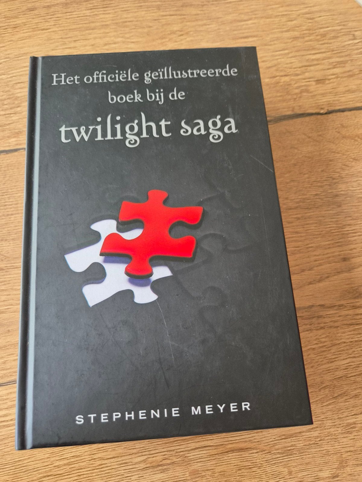 Officiële geïllustreerde boek bij de Twilight saga, Boeken, Ophalen, Stephenie Meyer