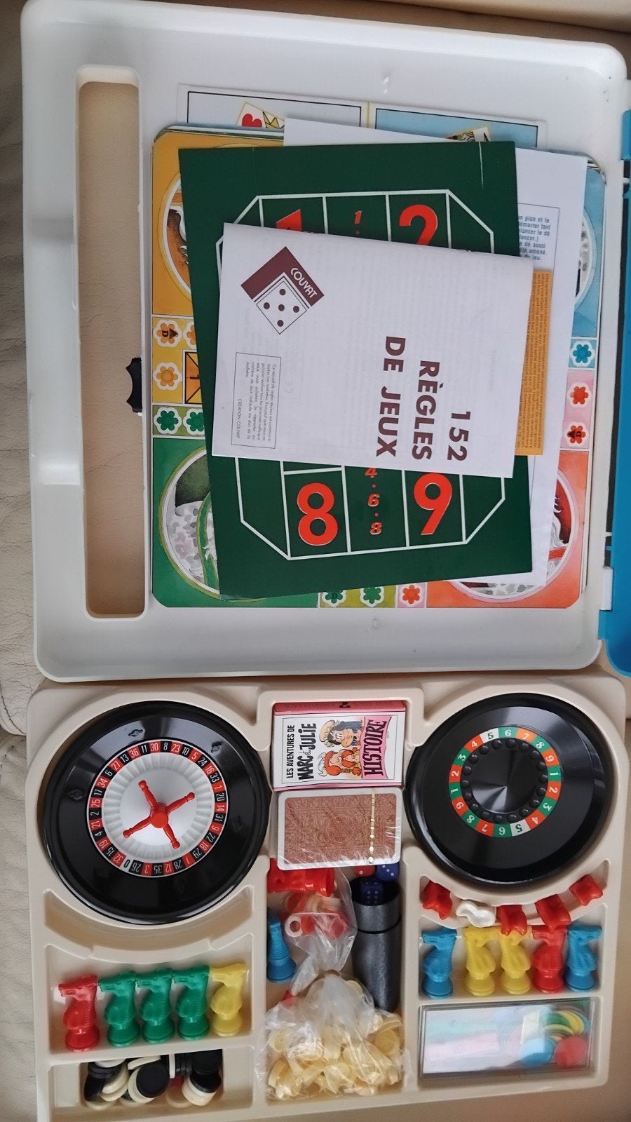 152 jeux de société dans une boîte portative, Cinq joueurs ou plus, Enlèvement ou Envoi, Comme neuf, Jeu de voyage