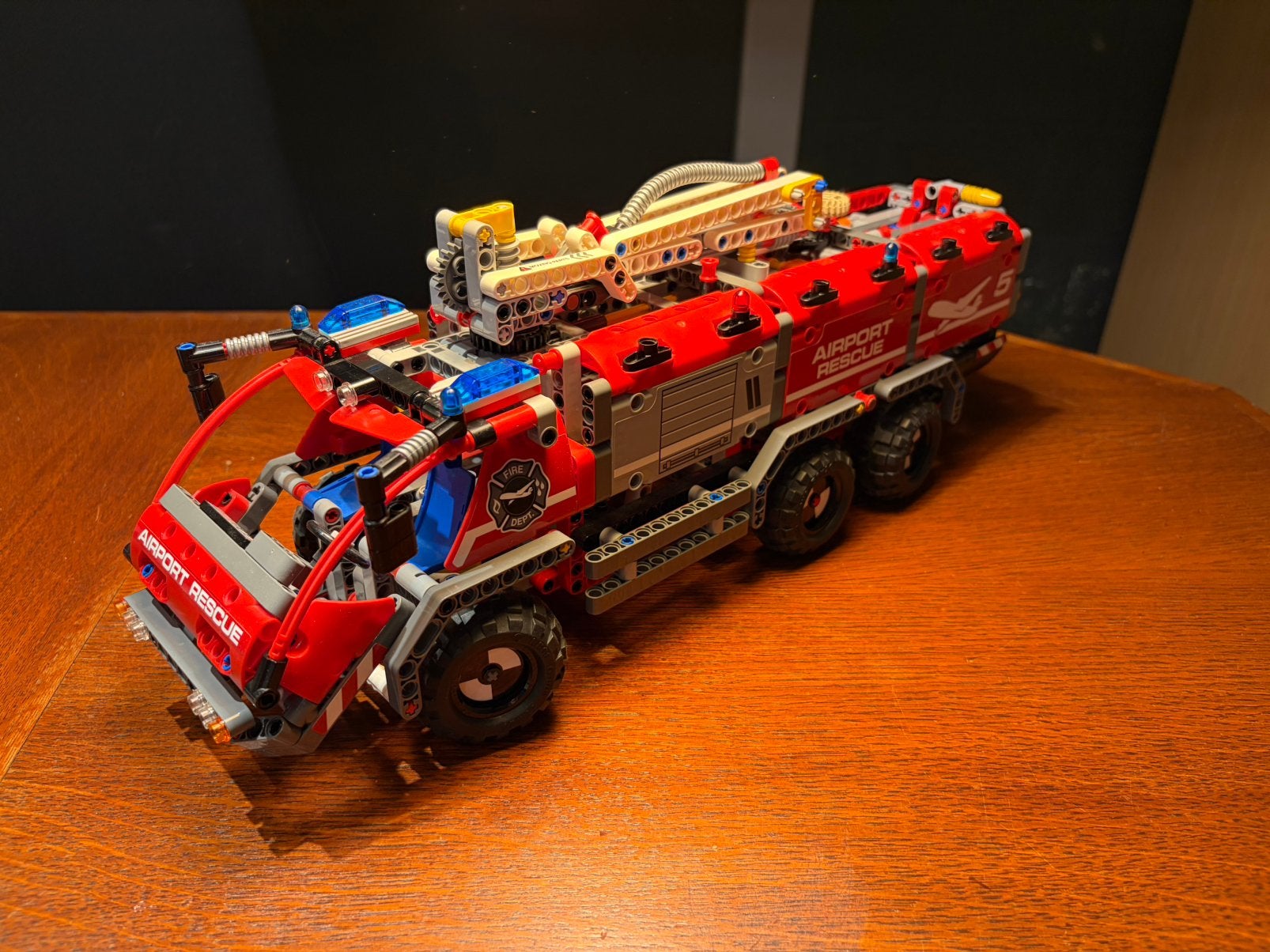 Lego Technic Vliegveld-reddingsvoertuig, Kinderen en Baby's, Speelgoed | Duplo en Lego, Zo goed als nieuw, Lego, Technic, Ophalen of Verzenden