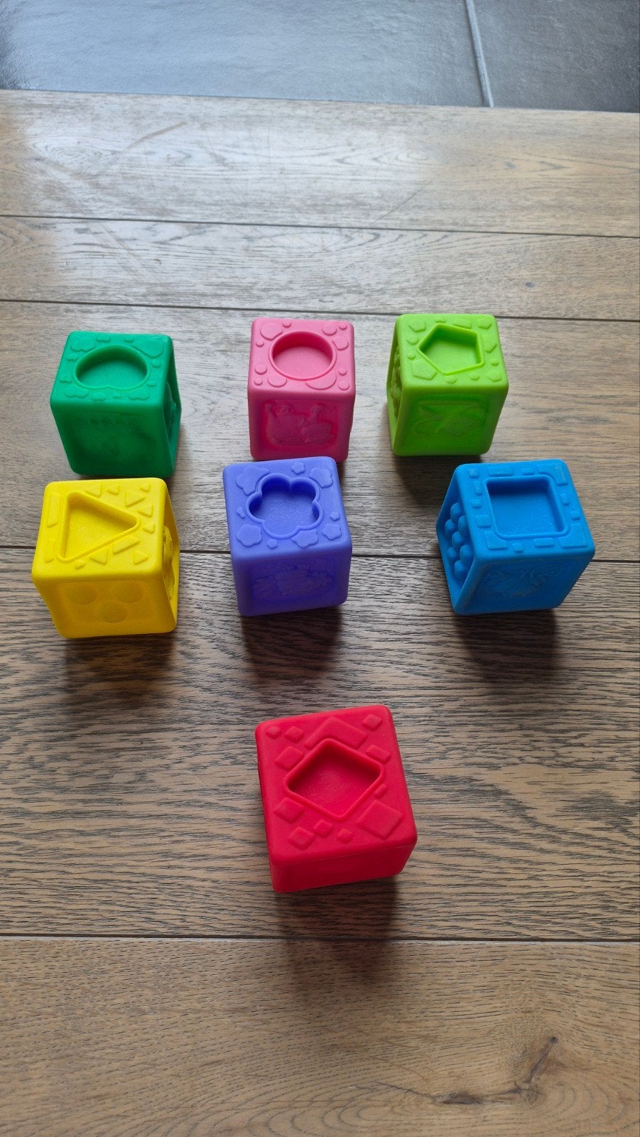 Rubberen blokjes, Enlèvement, Comme neuf