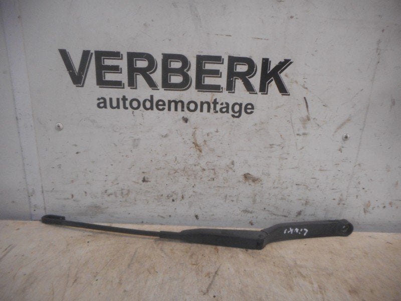 BRAS ESSUIE GLACE AVANT GAUCHE BMW 3 serie (E36 / 4), Utilisé, BMW, Petuelring 130
80809  München, DE, Bayerische Motoren Werke AG