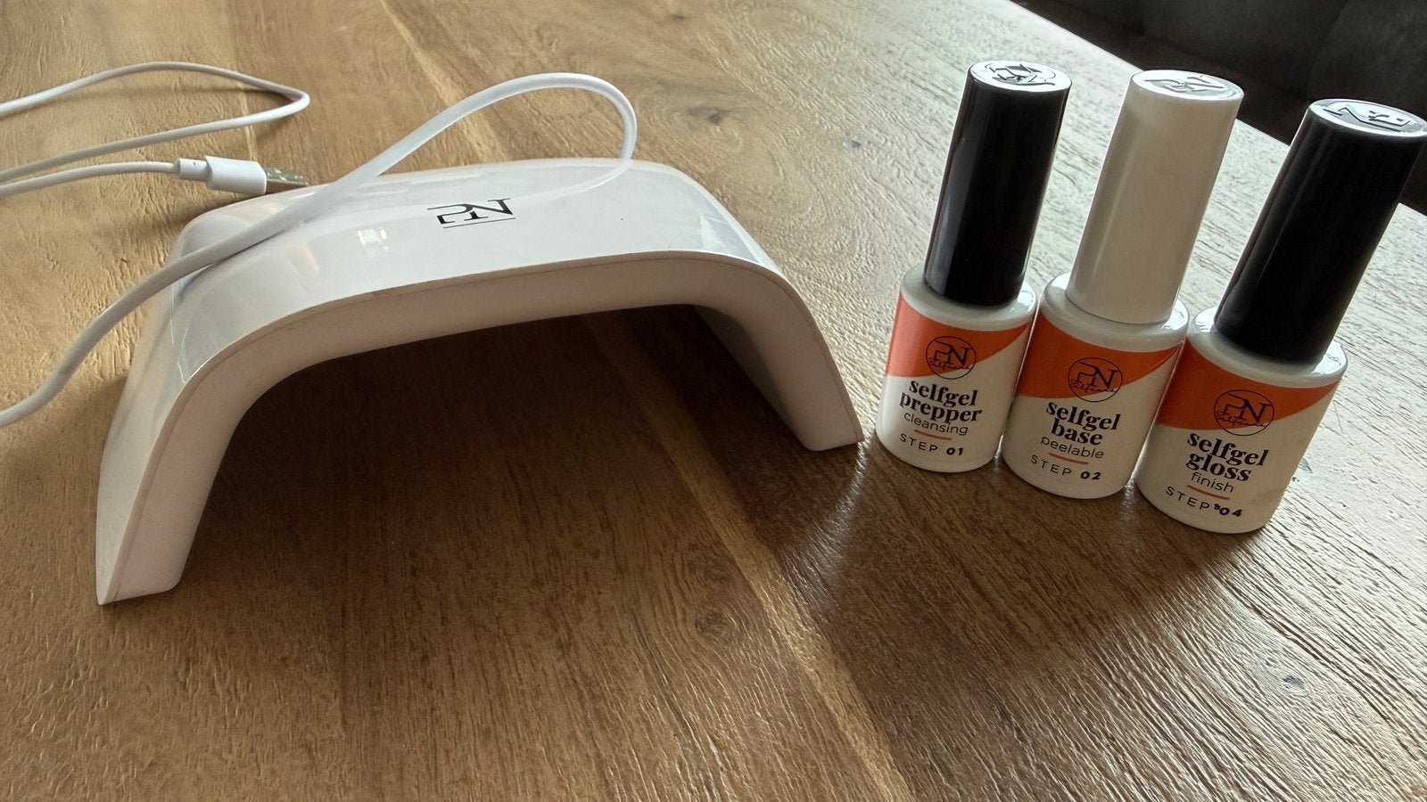 PN nails lamp en kleuren, Ophalen of Verzenden, Gebruikt, Handen en Nagels, Accessoires